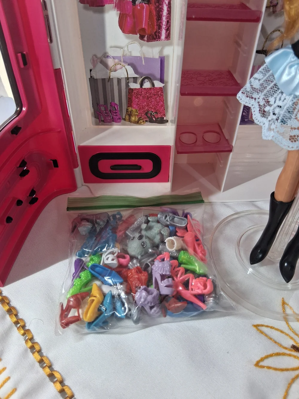Mattel Pink Portable Doll Wardrobe Travel Case with Accessories